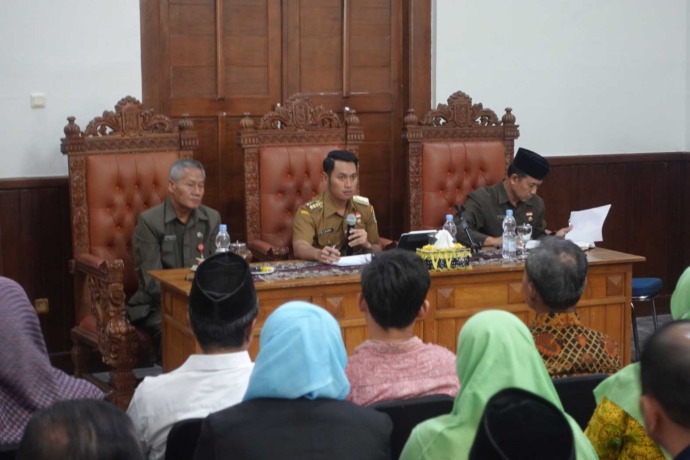 bupati tuban diskusi dengan ormas