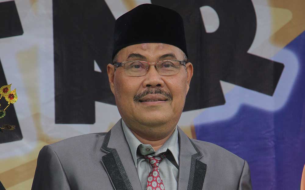 Abdul-Aziz-Kepala-SMAN-5-Tuban