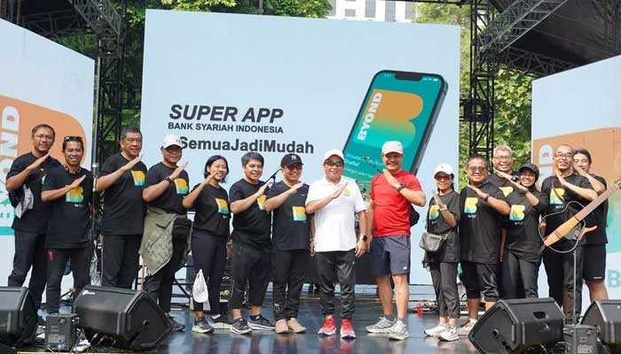 Funwalk-yang-diselenggarakan-dalam-rangka-sosialisasi-SuperApp-baru-BSI-bernama-BYOND-by-BSI